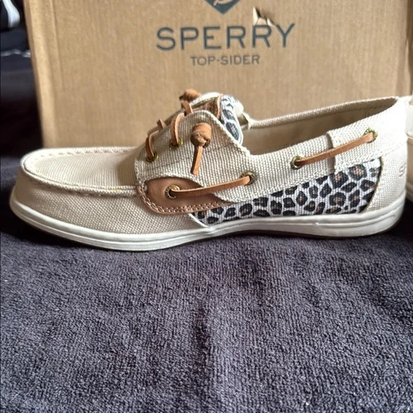 Sperry Men's Cream and Brown Boat Shoes - Picture 2 of 6